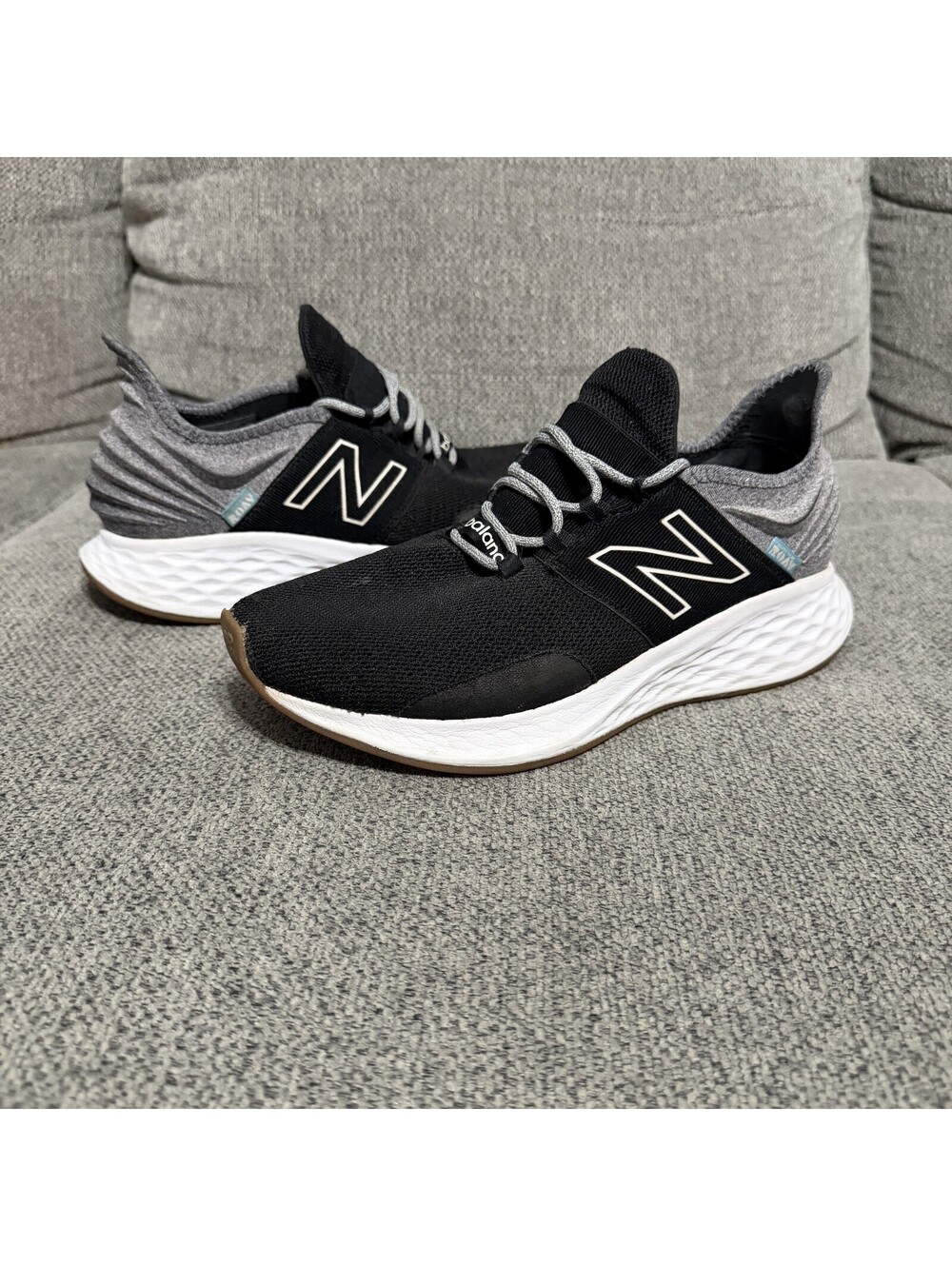 New Balance Fresh Foam Roav Shoes Womens Size 10 Black Gray Running Sneakers